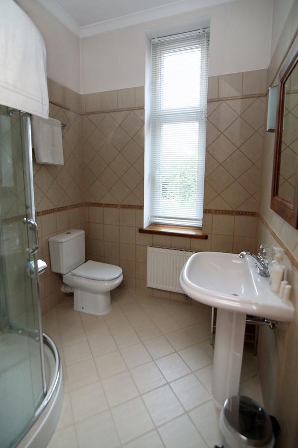 Dwor Bieland Bed & Breakfast Elblag Luaran gambar