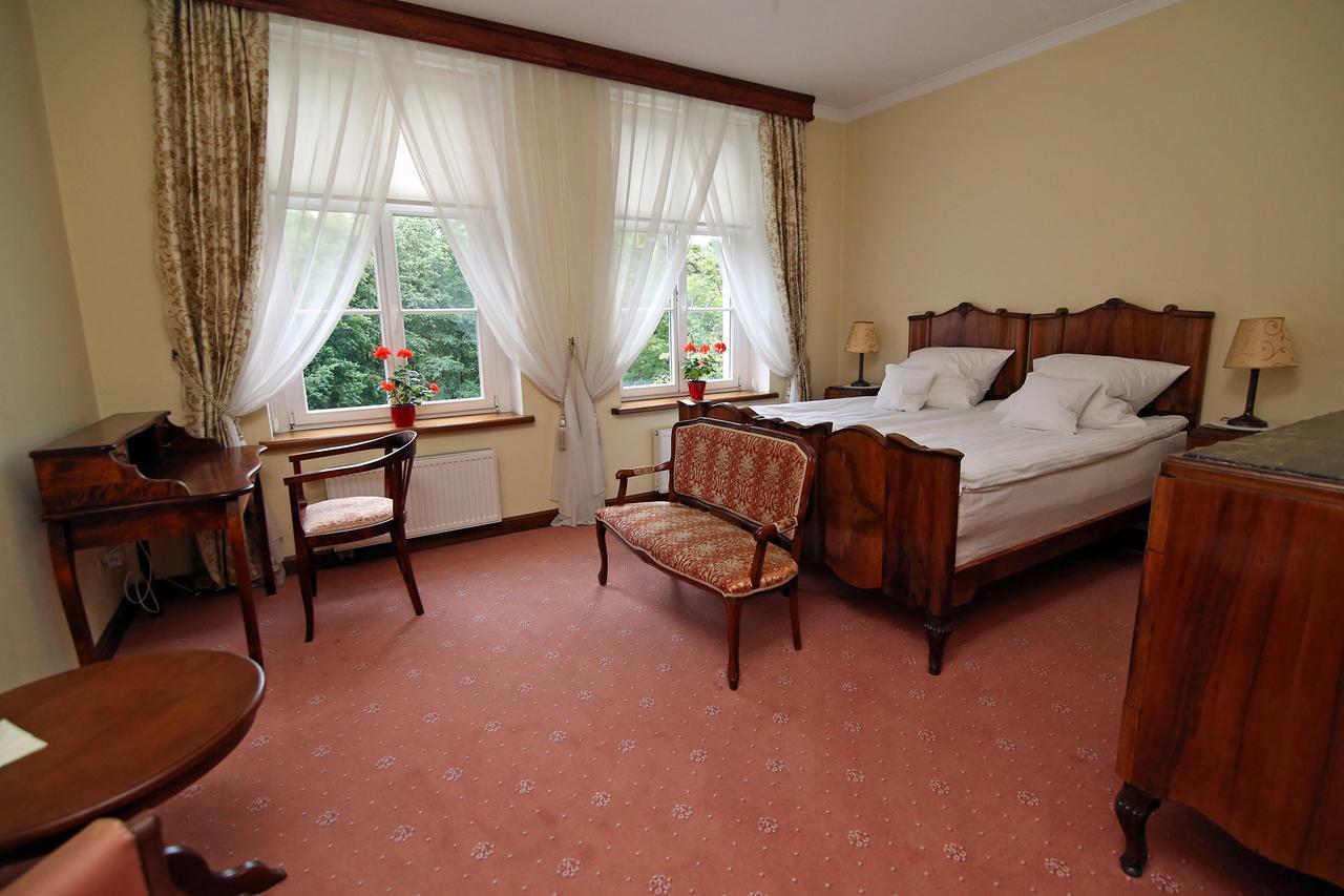 Dwor Bieland Bed & Breakfast Elblag Luaran gambar