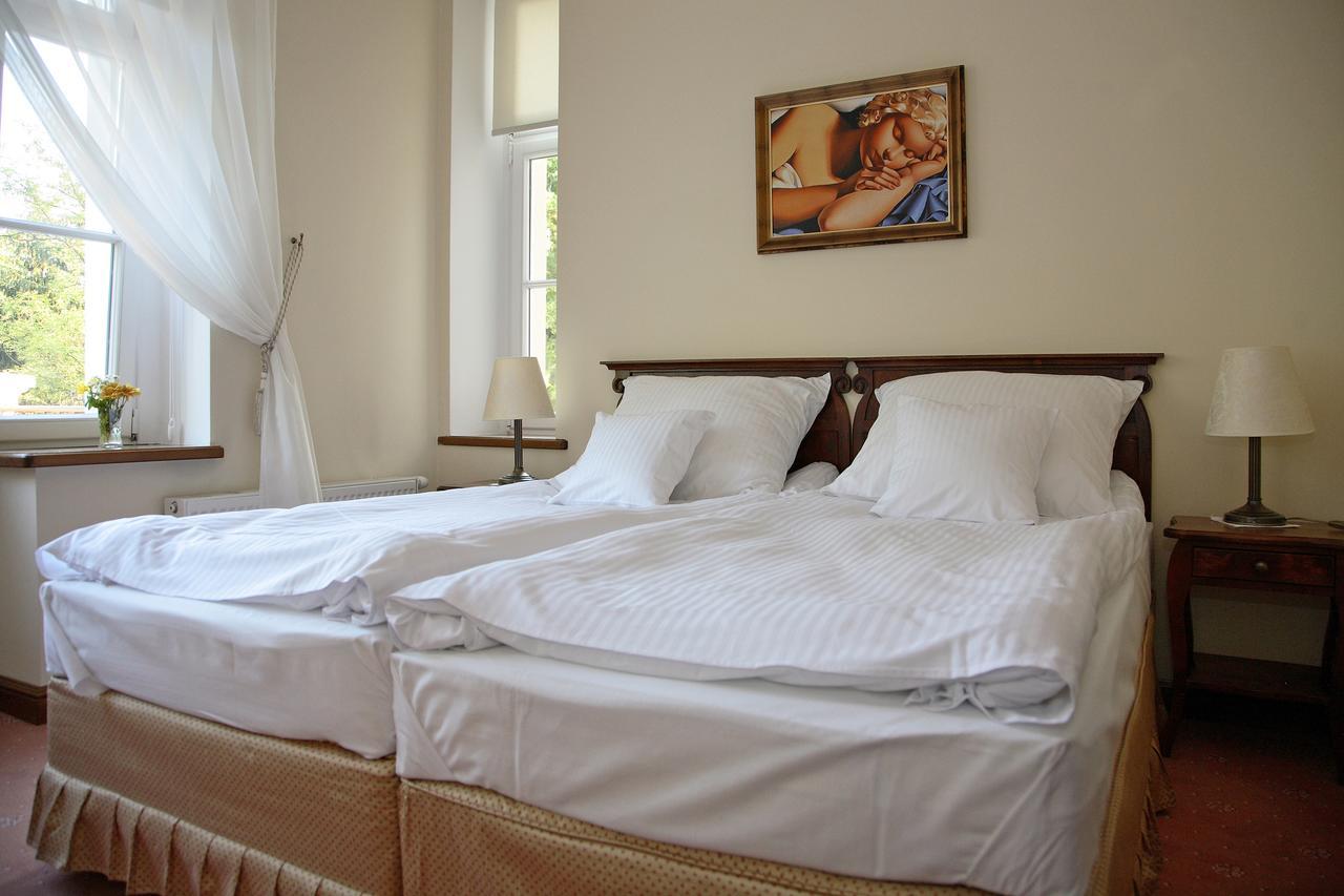 Dwor Bieland Bed & Breakfast Elblag Luaran gambar