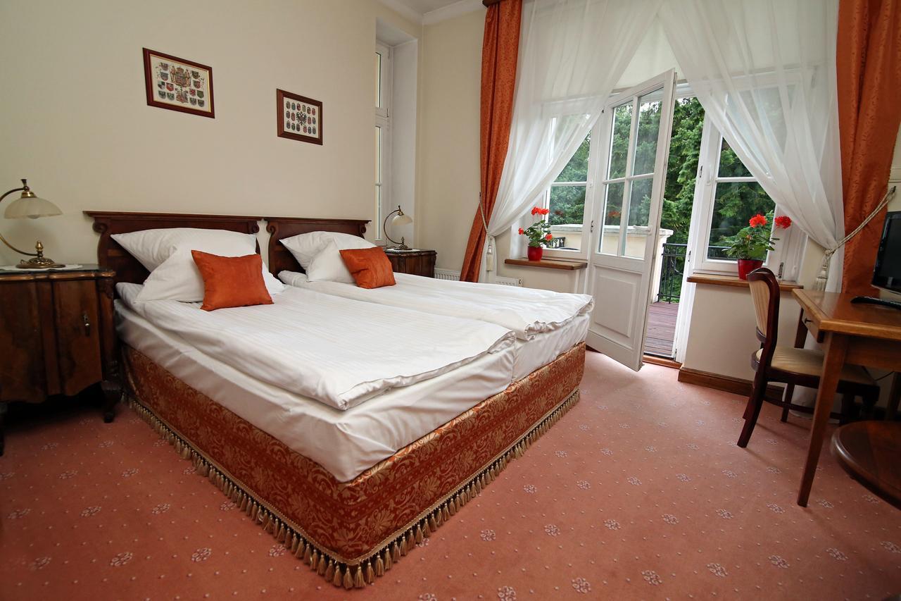Dwor Bieland Bed & Breakfast Elblag Luaran gambar