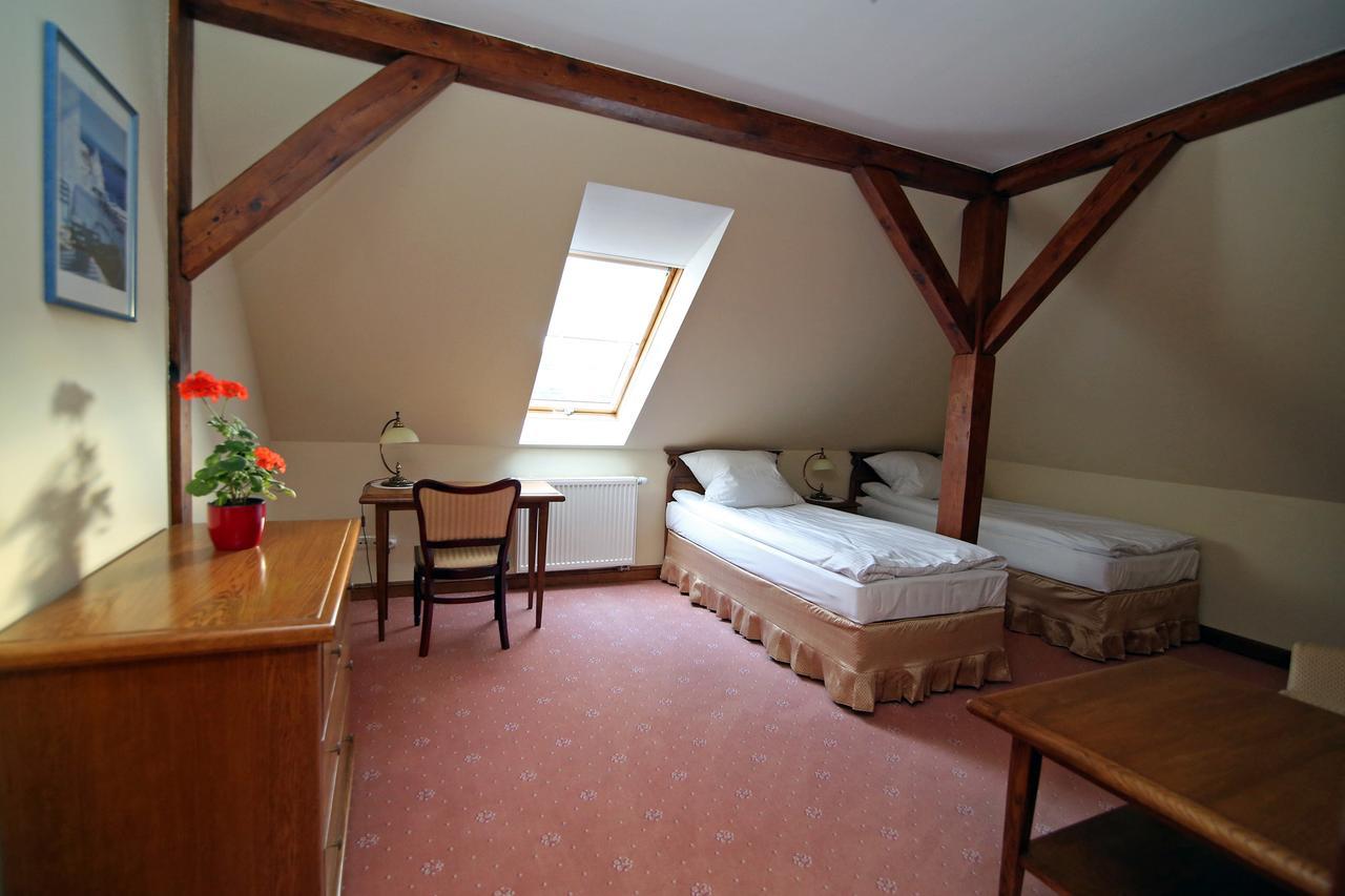 Dwor Bieland Bed & Breakfast Elblag Luaran gambar