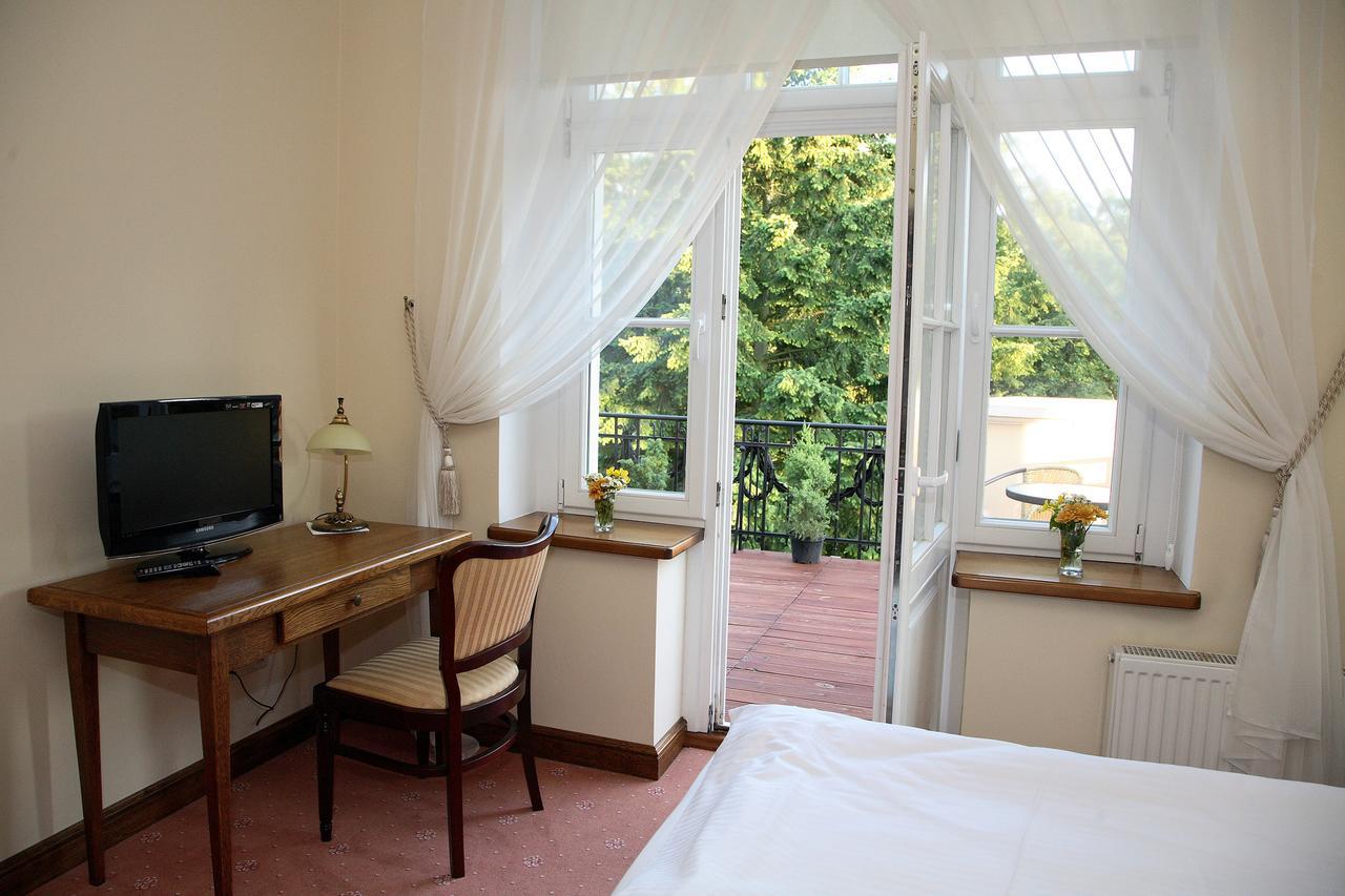 Dwor Bieland Bed & Breakfast Elblag Luaran gambar