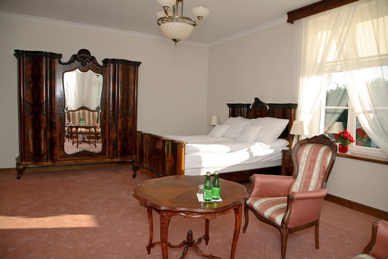 Dwor Bieland Bed & Breakfast Elblag Luaran gambar
