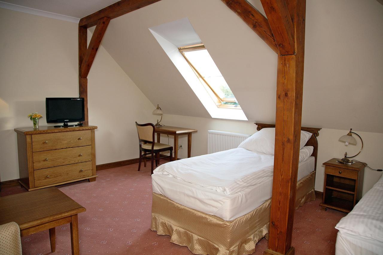 Dwor Bieland Bed & Breakfast Elblag Luaran gambar